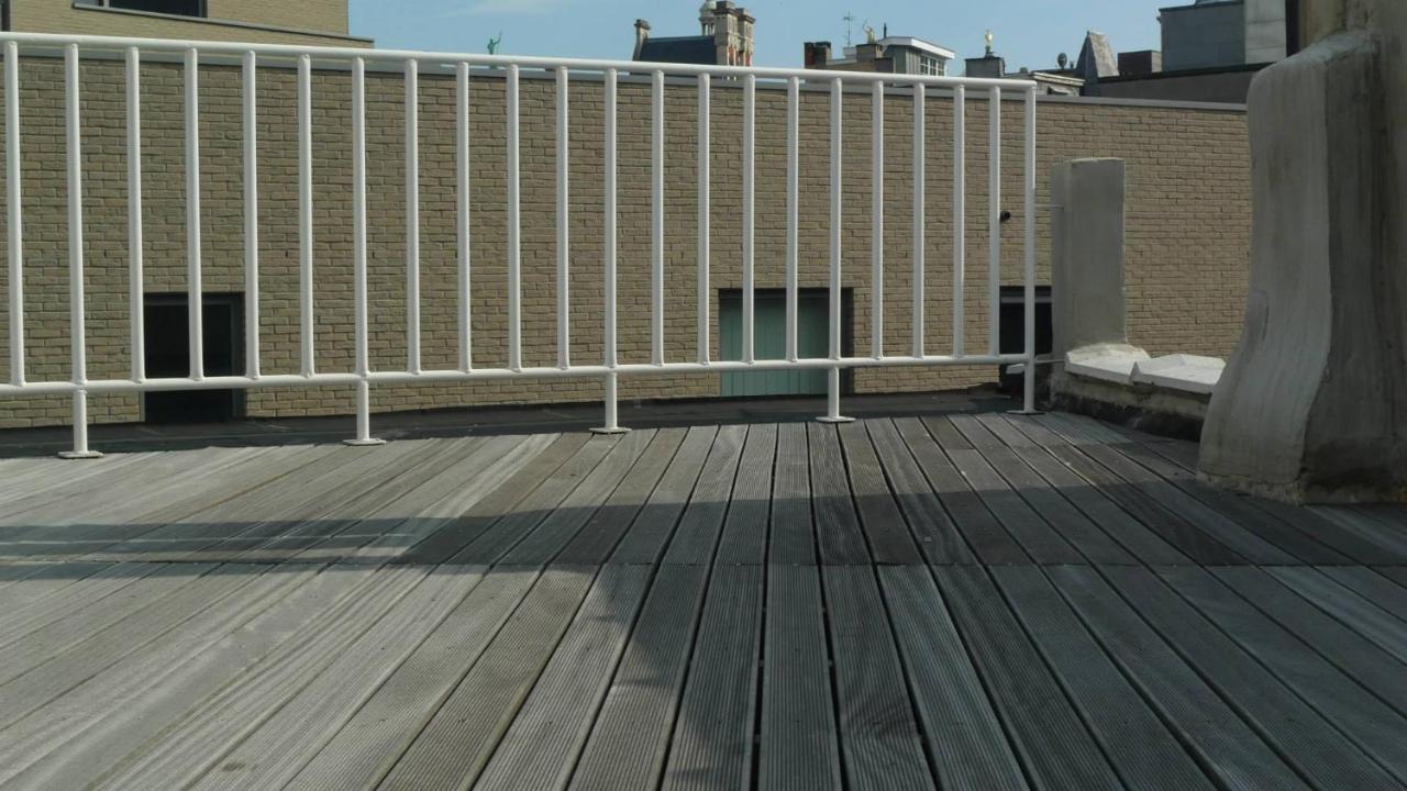 Вилла Full 4 Floors House At The Center Антверпен Экстерьер фото